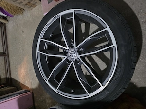 Jante aliaj  R 20,et.35,9 j , prindere roata 5x112,impecabile,echipate cu anvelope vara 245/45/20 - imagine 2