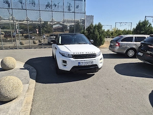 Range Rover Evoque 2.0 Si4 benzină   Automată   180.000 km  facelift 2018 - imagine 2