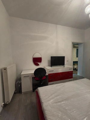 Inchiriez apartament cu 3 camere cu loc parcare acoperit zona fostelor unitati militare - imagine 10