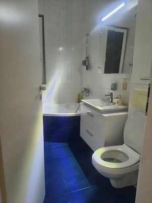 Inchiriez apartament cu 3 camere cu loc parcare acoperit zona fostelor unitati militare - imagine 6