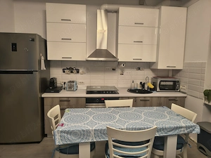 Inchiriez apartament cu 3 camere cu loc parcare acoperit zona fostelor unitati militare - imagine 9