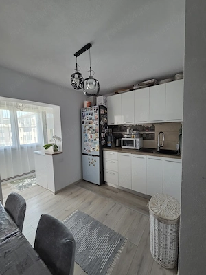 Apartament 3 camere - imagine 3