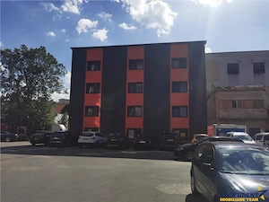 Spatiu de inchiriat, zona centrala, pretabil pentru diverse activitati, ideal sala fitness, dansuri, - imagine 10