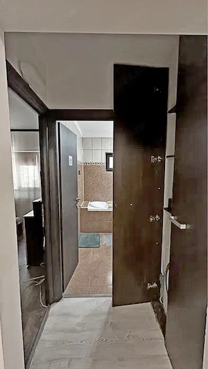 Zona Soarelui - Dau în chirie apartament cu două camere la parter la doar 300 de euro pe lună - imagine 11