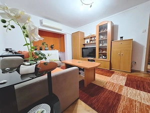  Apartament cu 2 camere-renovat in 2024- centrala proprie-etaj 1-zona Girocului