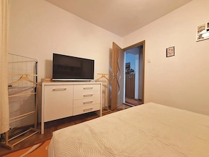  Apartament cu 2 camere-renovat in 2024- centrala proprie-etaj 1-zona Girocului - imagine 8