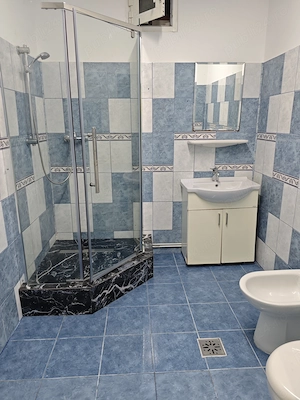 Închiriez cameră tip garsoniera  - imagine 4