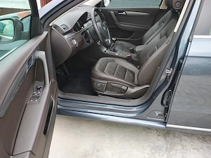Volkswagen Passat 1.6 TDI DPF BlueMotion Technology Highline, 2013, Sedan, Diesel - imagine 13