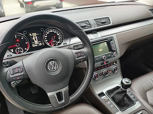 Volkswagen Passat 1.6 TDI DPF BlueMotion Technology Highline, 2013, Sedan, Diesel - imagine 11