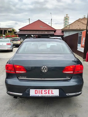 Volkswagen Passat 1.6 TDI DPF BlueMotion Technology Highline, 2013, Sedan, Diesel - imagine 9