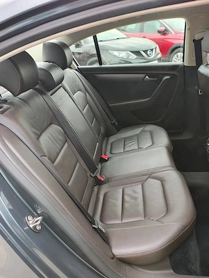 Volkswagen Passat 1.6 TDI DPF BlueMotion Technology Highline, 2013, Sedan, Diesel - imagine 17