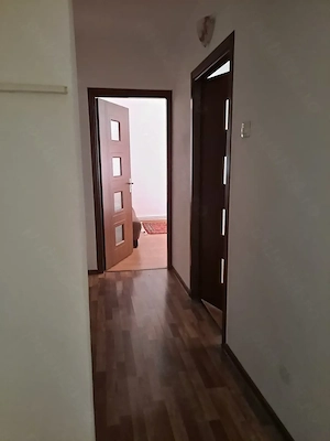 Apartament 3 camere,decomandat,2 bai, zona Siretului. - imagine 6