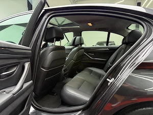 BMW Seria 5 528i xDrive Aut. Modern Line   webasto   distronic plus   lane asist  - imagine 5