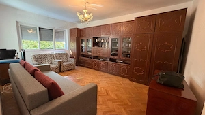 3 camere, centrala proprie, 2 bai, et. 2, bloc anvelopat. Disponibil imediat. Girocului-Plavat 2