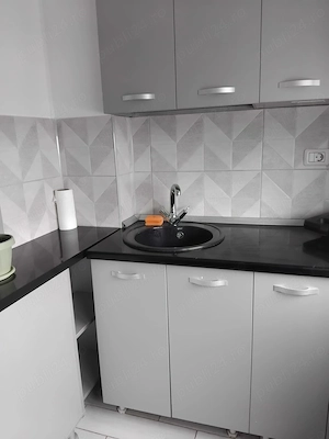 Particular - Studio 2 camere,cu buc open space 42m, complex pollux 330 euro - imagine 2
