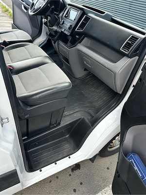 Vand Bus Hyundai H350 - imagine 9