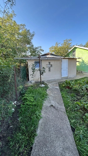 Casă cu livadă pe rod și 4.300 m2 teren   gospodărie completă în Epureni. Preț 59.000 negociabil. - imagine 5