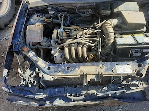 Dezmembrez Ford Focus Break Mk1 din anul 2001 motor 1,6 benzina cutie cu 5 trepte  - imagine 5
