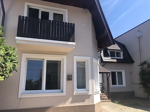 De vanzare direct  de la proprietar Casa particulara cu etaj( Vilâ) singur in curte, situat in Tg Mu - imagine 3