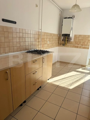Apartament 3 camere, 2 bai, etaj intermediar, parcare, boxa, zona Avantgarden - imagine 11