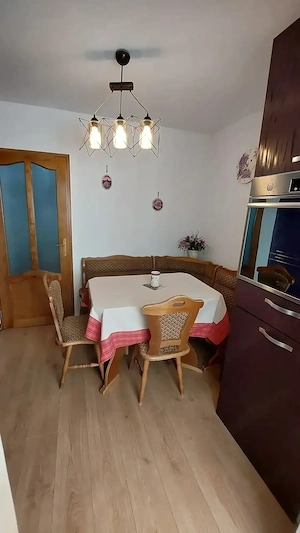 De închiriat apartament cu 3 camere decomandat, etaj 1 - imagine 7