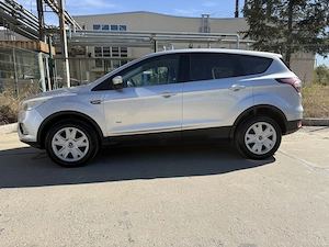 Ford Kuga 2.0 tdci 150 cp 4x4 - imagine 4