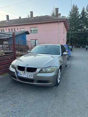 Vând BMW e90 anul 2007 ultima generație fără filtru de particule. - imagine 6