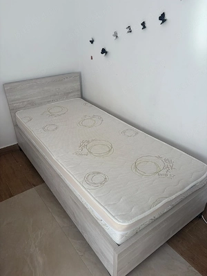 De vanzare 2 paturi de dormitor 90 200 ,pal 18 mm dublat somiera pal ,picioare de 10 cm cu saltea