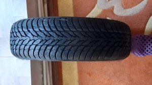 Vand anvelopa noua pt iarna marca NOKIAN,dimensiuni 165/60 R15 - imagine 3
