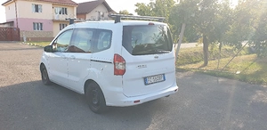 Ford Tourneo Courier recent adus - imagine 4