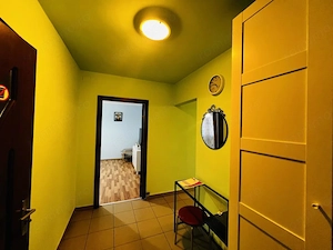 Apartament primitor cu 3 camere | Drumul Taberei / Liceul Elena Cuza | Etaj 2/4 - imagine 2