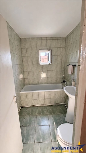 3 camere decomandat, 68 mp, 2 bai, Strada Unirii Covasna, ideal amenajare dupa propriul stil - imagine 6