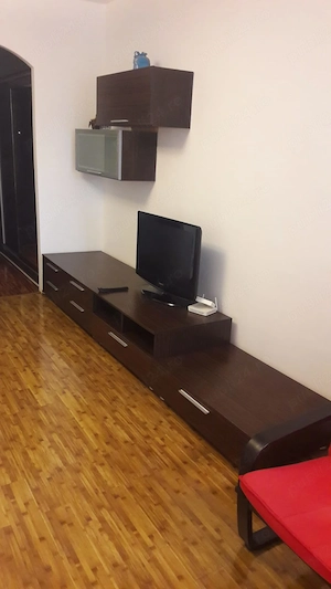 Proprietar,  Metrou Iancului, garsonieră spațioasă, curată, mobilată, utilată, la etajul 1 - imagine 3