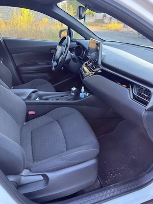 Vand Toyota C-HR 1.8 Hybrid 72 kW primul proprietar - imagine 7