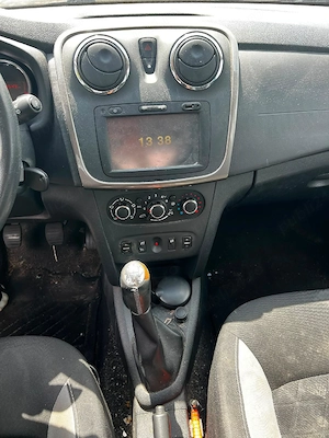 dacia sandero stepway 2016 navi clima - imagine 6