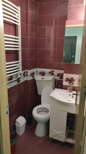 Închiriez apartament nemobilat  - imagine 4