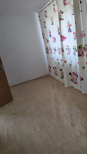 Închiriez apartament nemobilat  - imagine 3