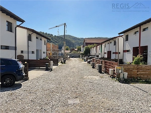 Case duplex la cheie in Brasov langa noua Sala Polivalenta - imagine 3