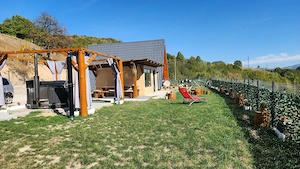 Vand teren la munte si cabana 