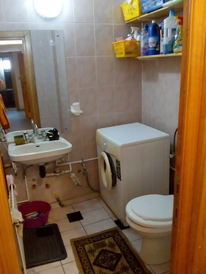 Un apartament făcut pentru familie. 4 camere, central, decomanda, etaj 2 - imagine 7