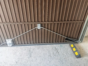 Vind Ușa Garaj Nou