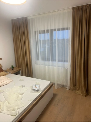 De vanzare Apartament 3 camere situat pe str Mihai Viteazu,la sosea vis a vis de Mall Aurora - imagine 8