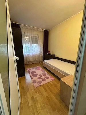 Apartament format din 3 camere, cu centrala proprie - imagine 4