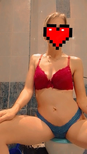 blonda seducătoare poze 100% reale 