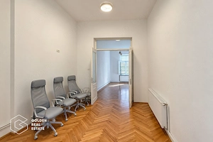 Apartament ultracentral, 3 camere, ideal atat ca locuinta, cat si pt birouri - imagine 4