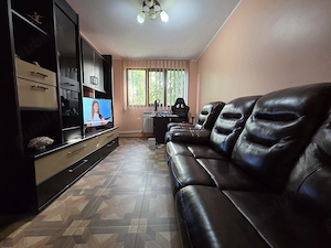 Apartament 2 camere decomandate   Micro 13 | Etaj 2 | Renovat | Mobilat modern | Centrală proprie - imagine 2