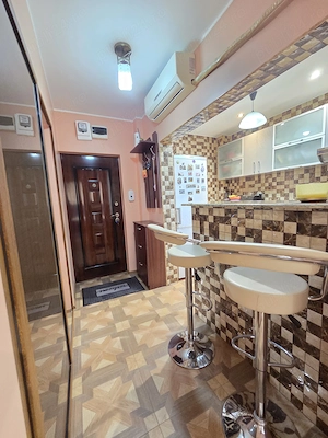 Apartament 2 camere decomandate   Micro 13 | Etaj 2 | Renovat | Mobilat modern | Centrală proprie - imagine 13