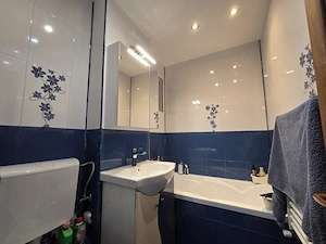 Apartament 2 camere decomandate   Micro 13 | Etaj 2 | Renovat | Mobilat modern | Centrală proprie - imagine 15