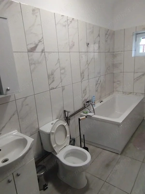 Casa cu doua apartamente si curte zona Turnisor - imagine 13