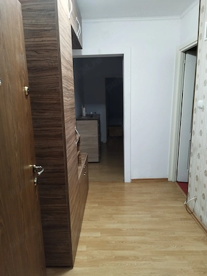 Închiriez apartament 2 camere  - imagine 7